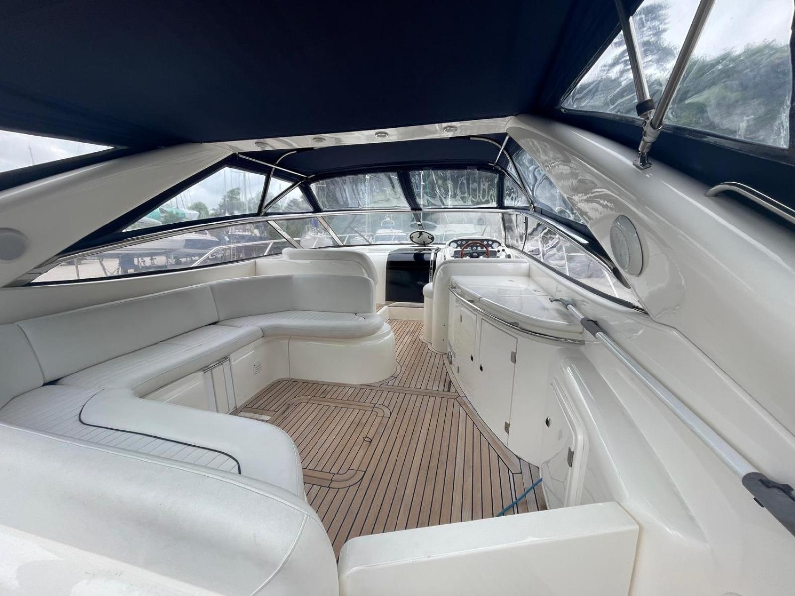 Boat Accommodation Ltd Torquay Extérieur photo