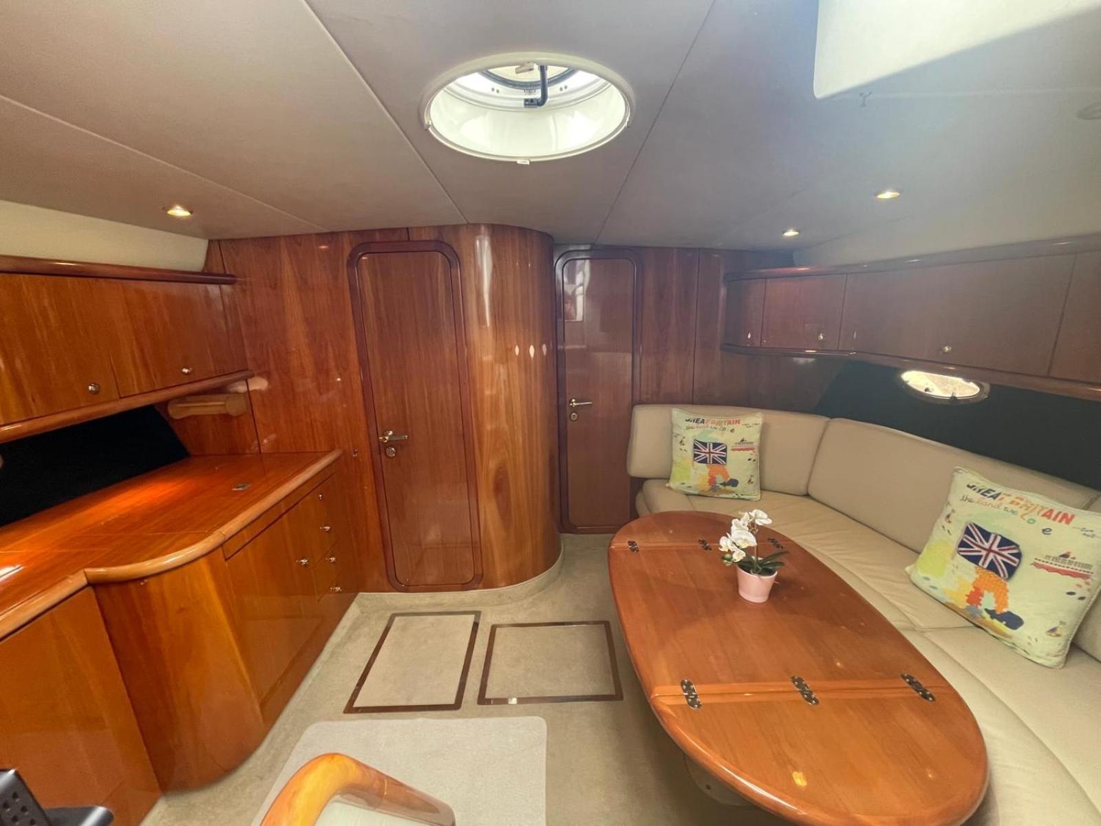 Boat Accommodation Ltd Torquay Extérieur photo